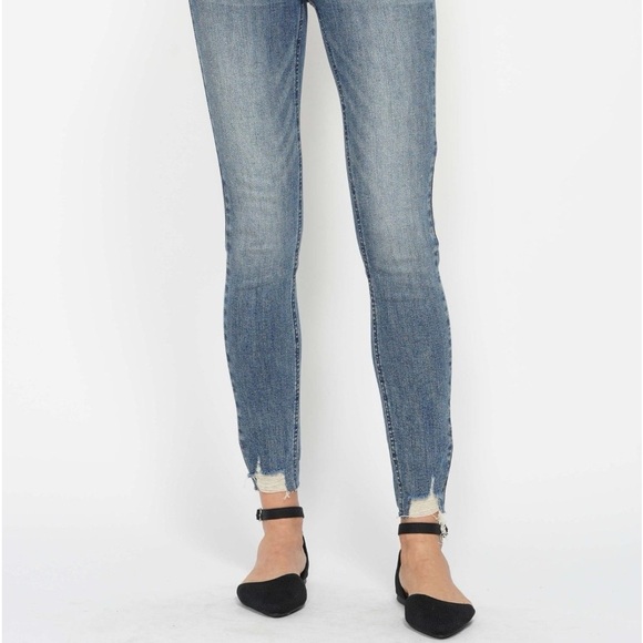 Judy Blue Full Size Tummy Control Vintage Wash Hem Destroy Skinny Jeans - Picture 2 of 10